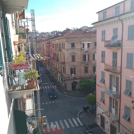 公寓 Casa Marzia 斯培西亚